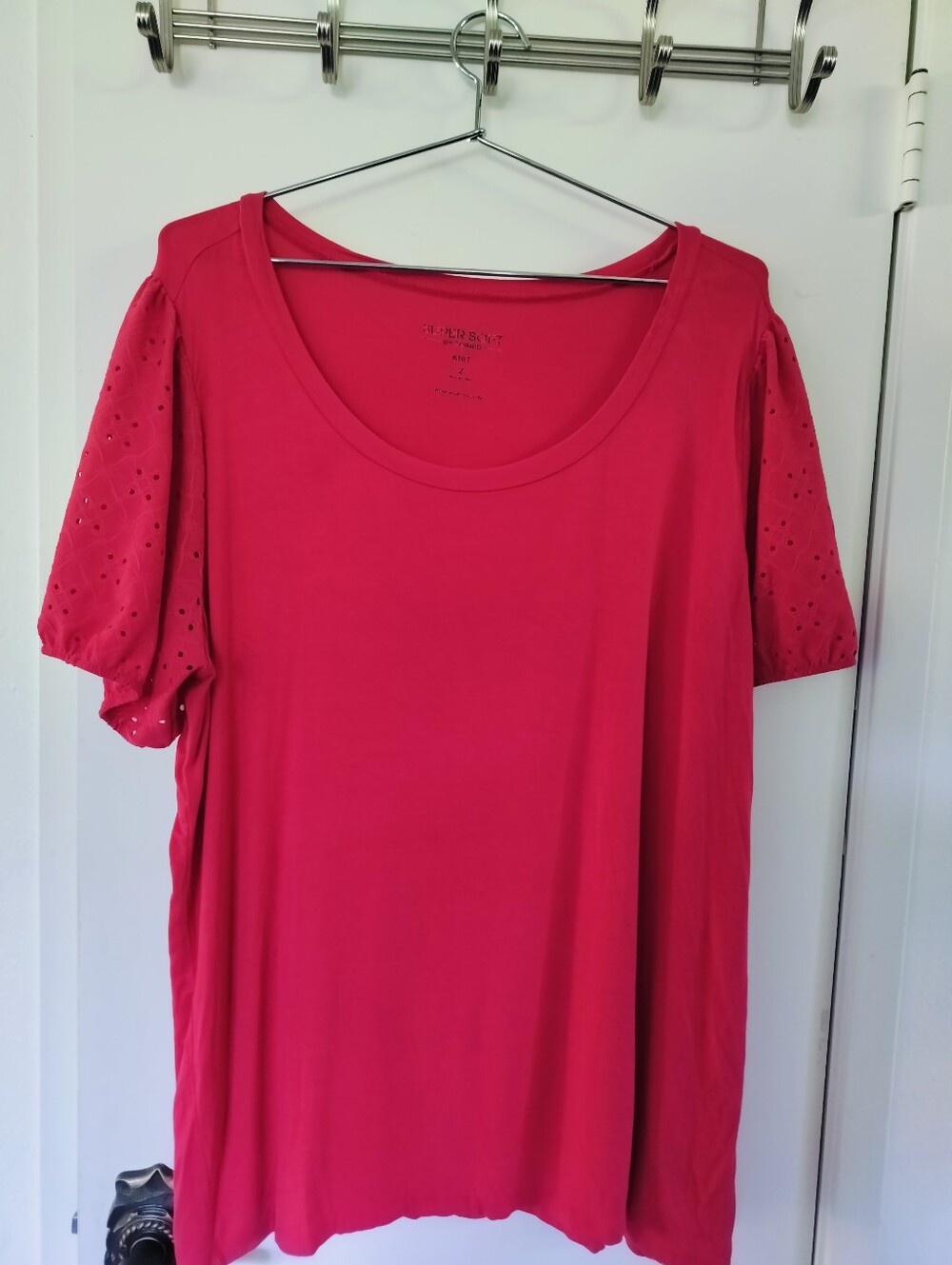 Torrid Super Soft Eyelet Puff Sleeve Scoop Neck Rayon Blend Top Pink Red 2x